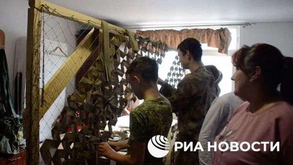 Волонтеры из Севастополя освоили производство сложного камуфляжа для техники и личного состава ВС РФ 
