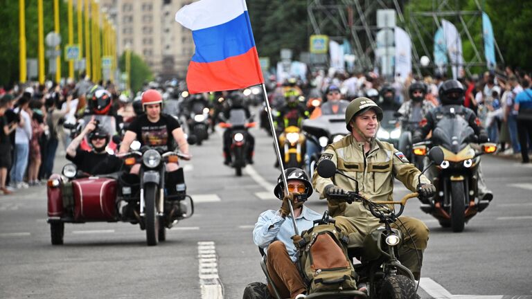 Участники Московского мотофестиваля в Москве