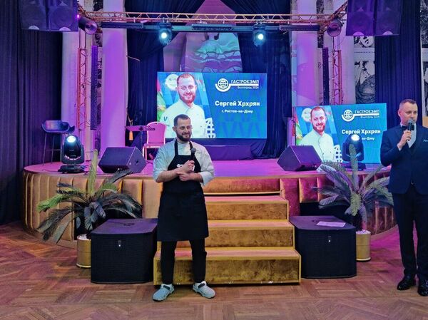 Шеф-повар из Ростова-на-Дону Сергей Хрхрян Шеф-повар из Ростова-на-Дону Сергей Хрхрян