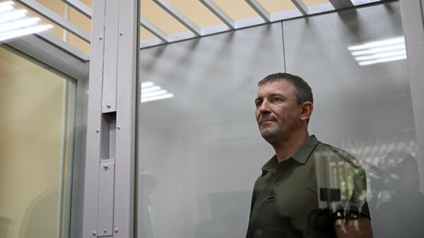 Бывший командующий 58-й армией ВС РФ генерал-майор Иван Попов, арестованный по делу о мошенничестве в особо крупном размере, на заседании в 235-м гарнизонном военном суде