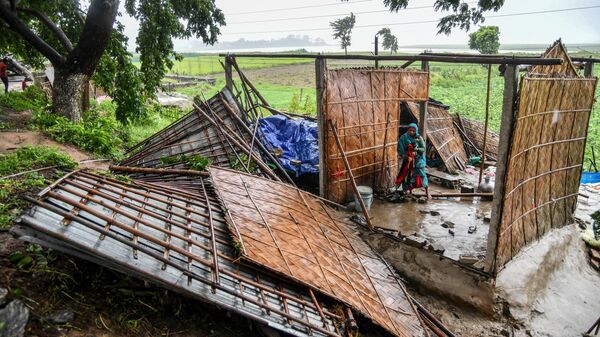 Последствия циклона Ремал в Индии