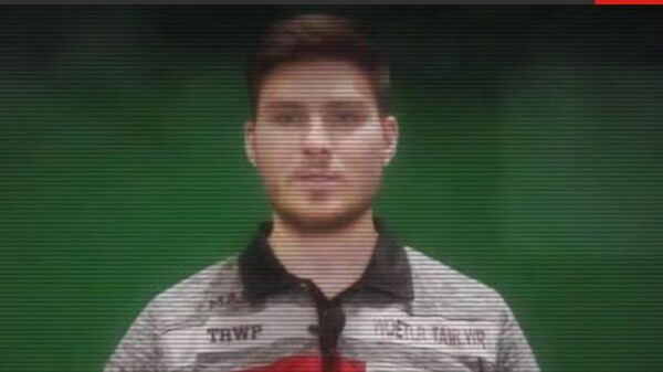 Кадр видео Александра Труфанова, удерживаемого в заложниках в Газе 