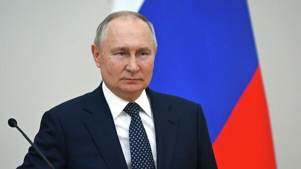Путин вручает высшие государственные награды