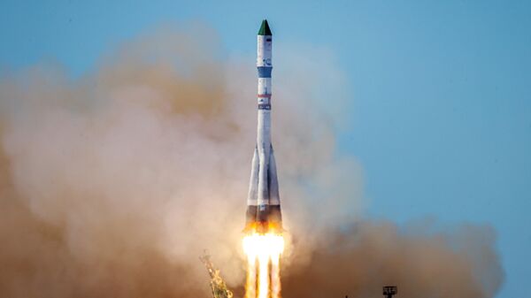Старт ракеты-носителя Союз-2.1а с грузовым кораблем Прогресс МС-27 с космодрома Байконур