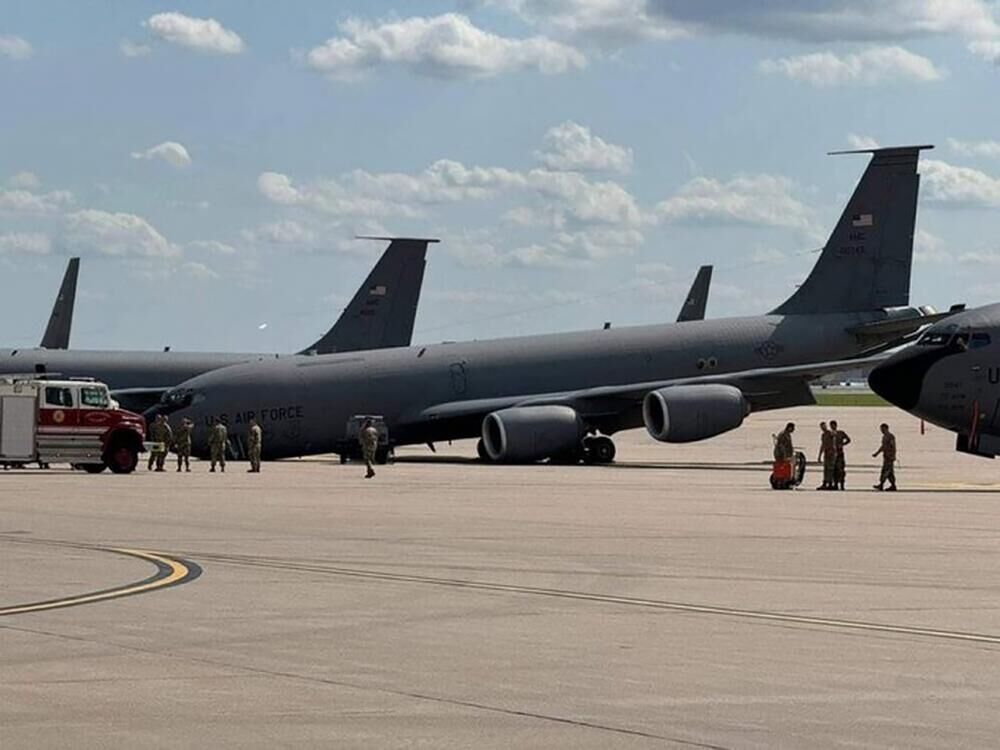 Самолет-дозаправщик KC-135 Stratotanker на базе МакКоннелл в Канзасе - РИА Новости, 1920, 15.11.2024