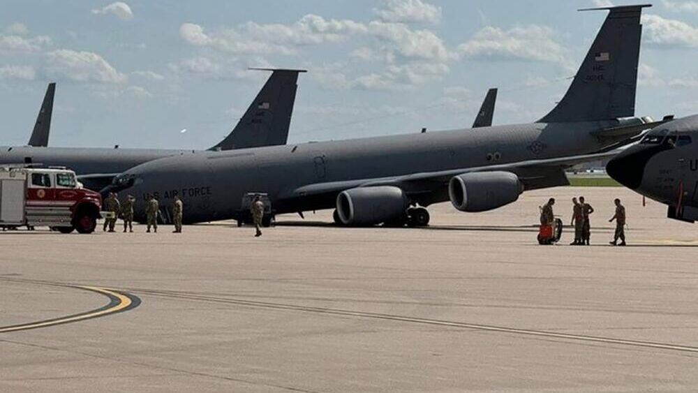 Самолет-дозаправщик KC-135 Stratotanker на базе МакКоннелл в Канзасе - РИА Новости, 1920, 30.05.2024