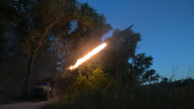 Военнослужащие реактивной артиллерии в зоне проведения СВО