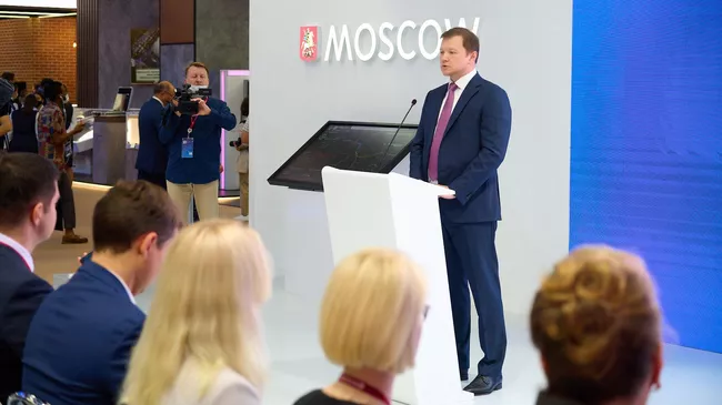 Заместитель мэра Москвы по вопросам градостроительной политики и строительства Владимир Ефимов