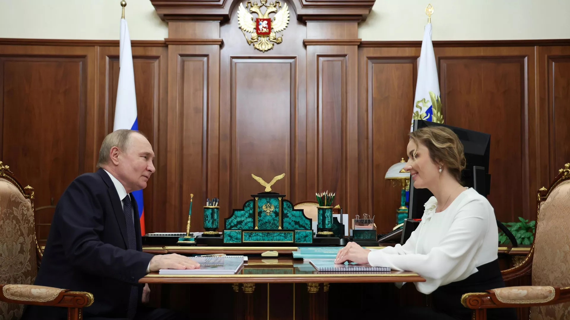 Путин поручит детскому омбудсмену проверить органы опеки