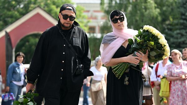 Прощание с заслуженной артисткой РФ Анастасией Заворотнюк в Покровском монастыре в Москве