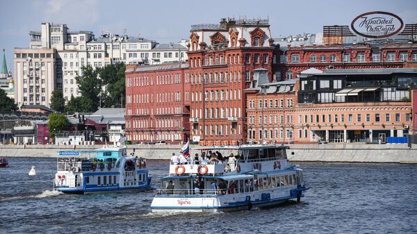 Прогулочные речные трамваи в Москве-реке