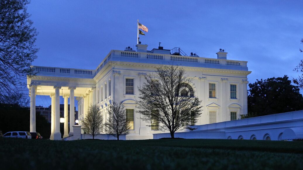 Действия Трампа в адрес Венесуэлы ускоряют упадок США, заявил Дотком