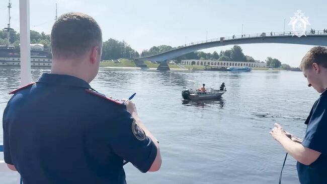 Место на реке, где студенты из Индии утонули в Новгороде 