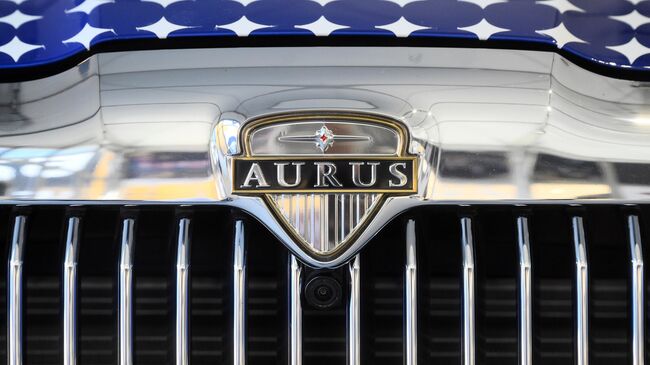 Автомобиль Aurus