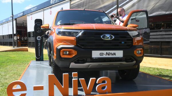 Автомобиль e-Niva, электрическая версия Lada Niva Travel на ПМЭФ