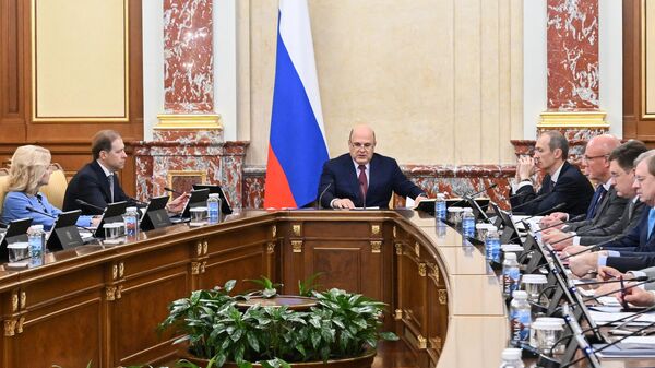 Председатель правительства РФ Михаил Мишустин проводит совещание с членами кабинета министров РФ. 5 июня 2024