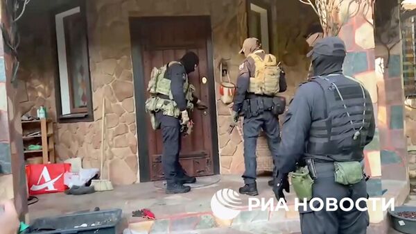 Обыск у задержанного жителя Солнечногорска, собиравшего деньги для нежелательной организации Аллатра