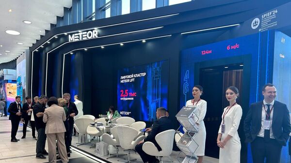 Стенд производителя лифтов Meteor на ПМЭФ-2024