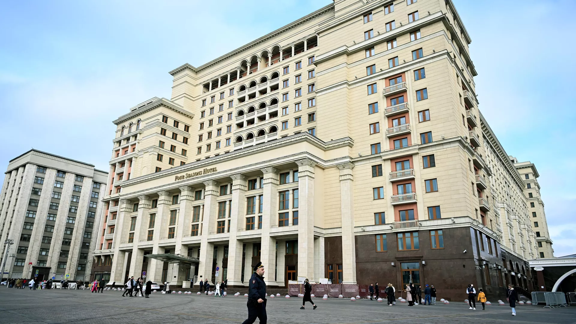 Отель Four Seasons Hotel Moscow на Манежной площади в Москве - РИА Новости, 1920, 06.06.2024