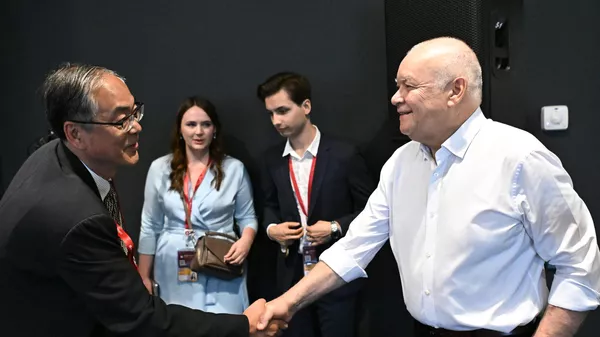 Генеральный директор международной медиагруппы Россия сегодня Дмитрий Киселев на форуме БРИКС Роль БРИКС в поиске нового миропорядка Генеральный директор международной медиагруппы Россия сегодня Дмитрий Киселев на форуме БРИКС Роль БРИКС в поиске нового миропорядка