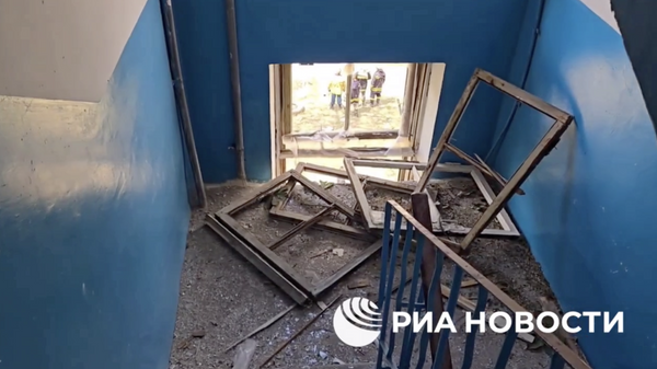 Последствия ракетного удара ВСУ по многоквартирному дому в Луганске