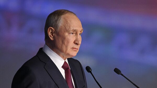 LIVE_СПУТНИК: Путин на пленарном заседании ПМЭФ-2024