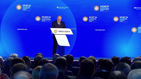 Путин: освоение новых рынков требует укрепления транспортных связей 