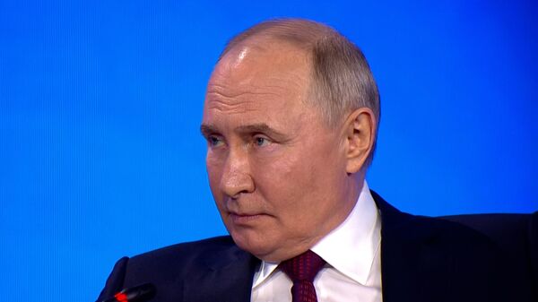 Путин: Миграция не должна создавать проблемы для граждан страны