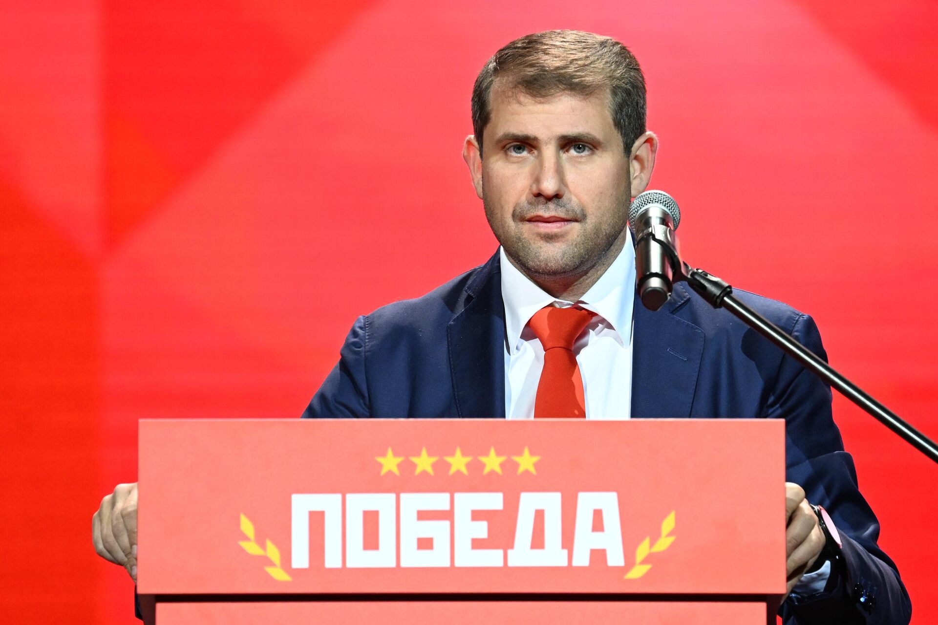 Молдавский оппозиционный политик, лидер партии Шор Илан Шор на съезде оппозиционного молдавского блока Победа в концертном зале Москва в Москве - РИА Новости, 1920, 23.05.2025