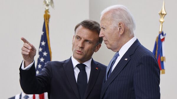 Президент Франции Эммануэль Макрон и президент США Джо Байден