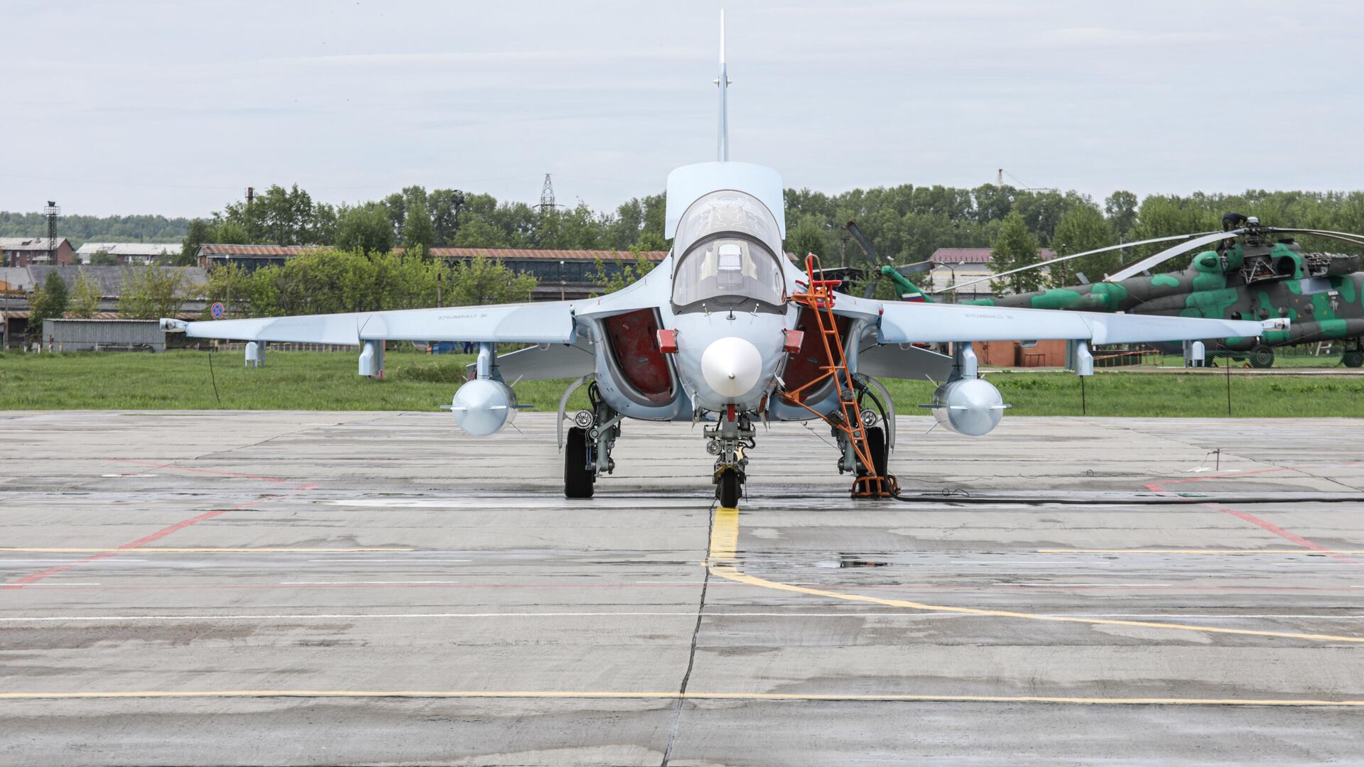 Учебно-боевой самолет Як-130, изготовленный Иркутским авиационным заводом Объединенной авиастроительной корпорации для Минобороны России - РИА Новости, 1920, 10.06.2024