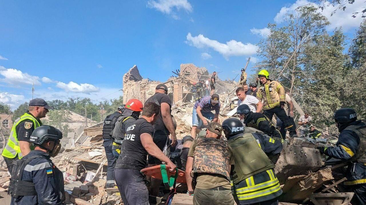 ВСУ нанесли удар по жилому дому в Кривом Роге, сообщило подполье - РИА  Новости, 13.06.2024