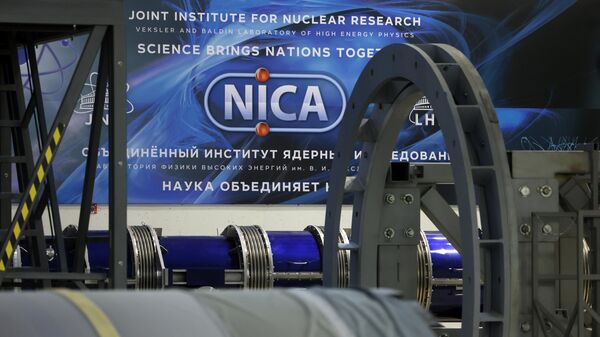 Участок кольца коллайдера тяжёлых ионов комплекса NICA в Объединенном институте ядерных исследований в Дубне