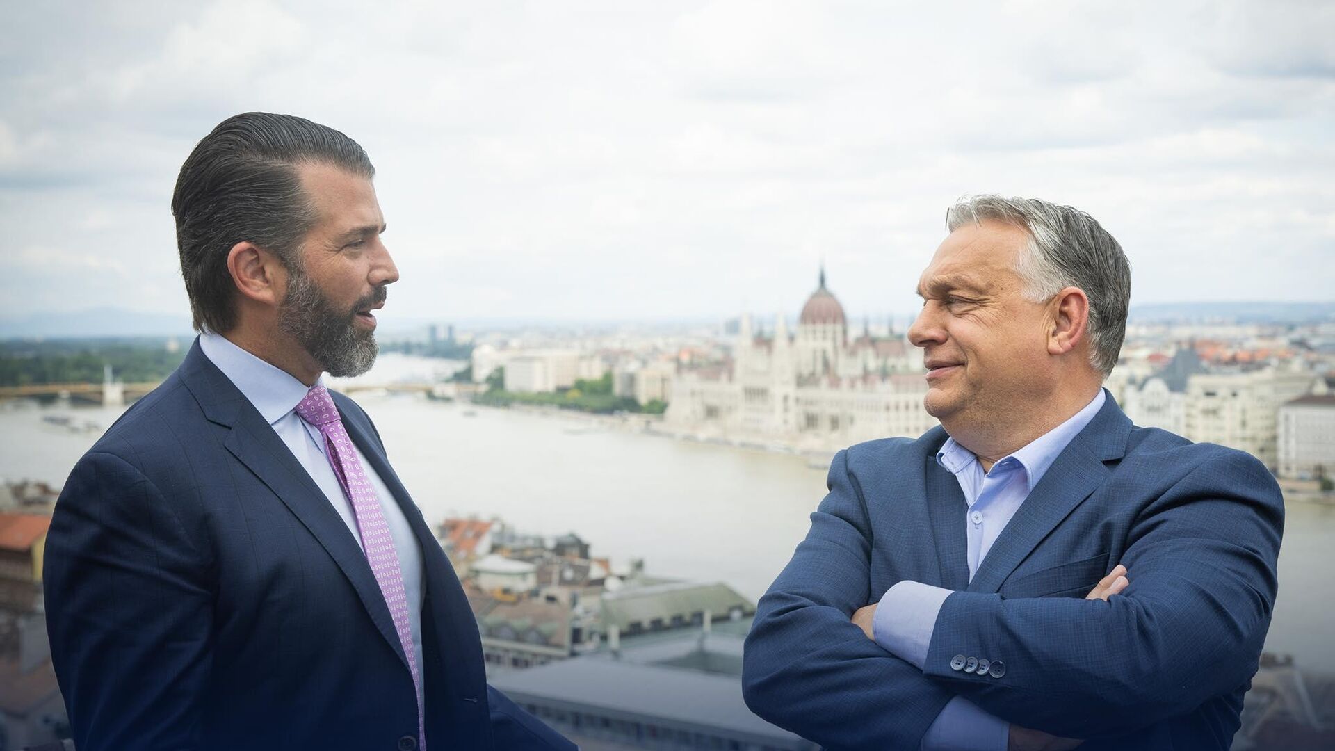 Дональд Трамп-младший и Виктор Орбан во время встречи в Будапеште. 13 июня 2024 - РИА Новости, 1920, 13.06.2024