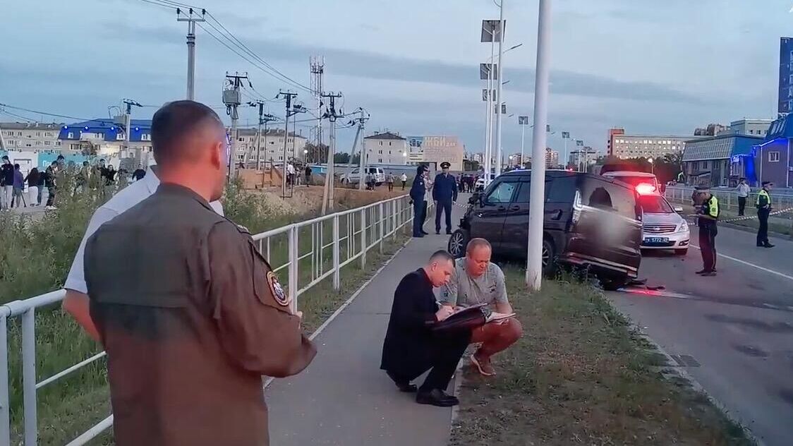 Место ДТП, где пьяный водитель совершил наезд на толпу пешеходов в Благовещенске - РИА Новости, 1920, 15.06.2024