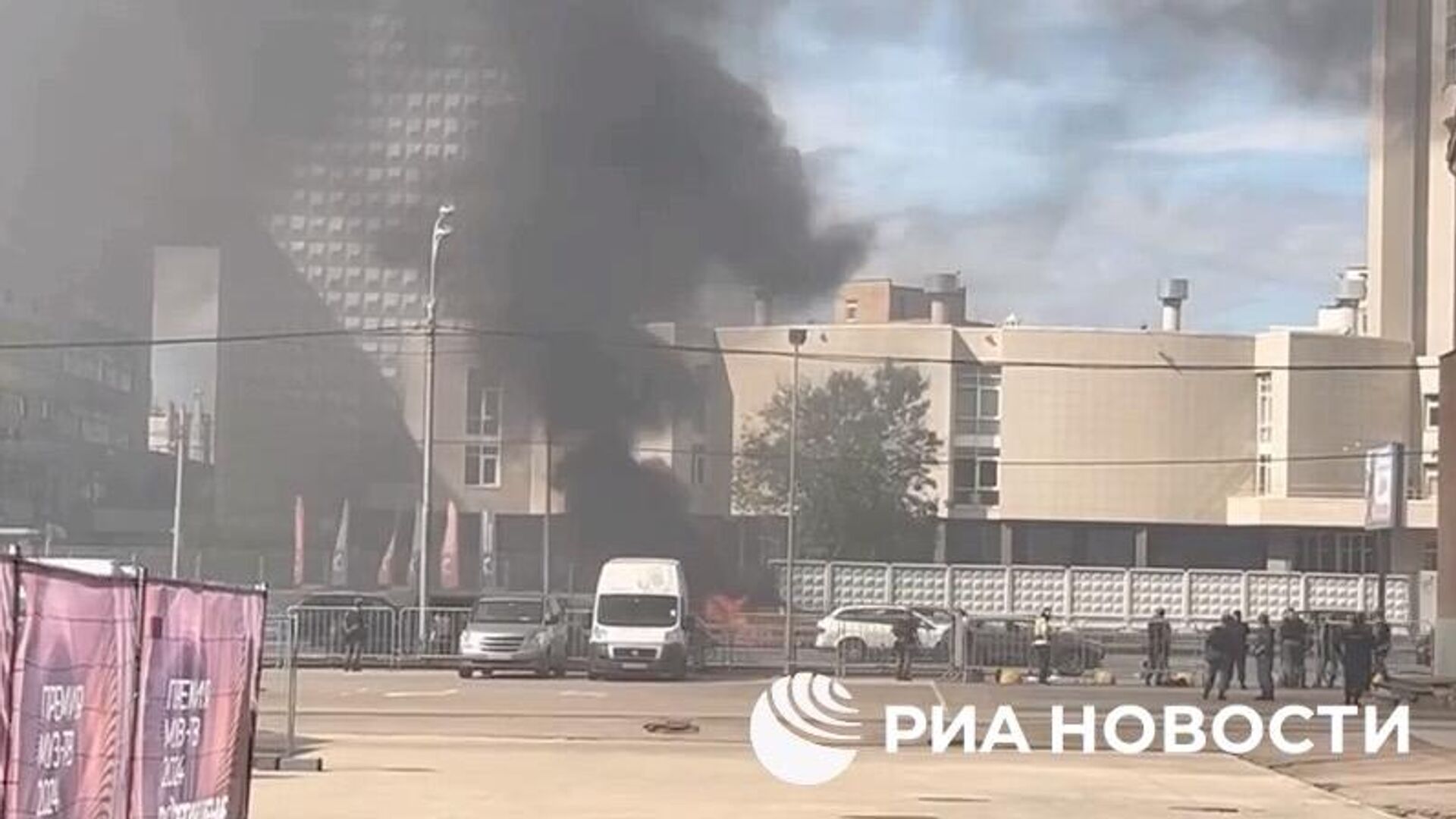 На Третьем транспортном кольце в Москве загорелась машина - РИА Новости,  14.06.2024