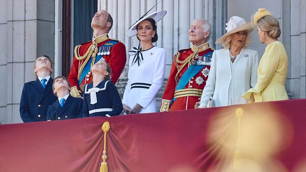 Принцесса Уэльская Кэтрин принимает участие в торжественной церемонии по случаю официального дня рождения короля Карла III