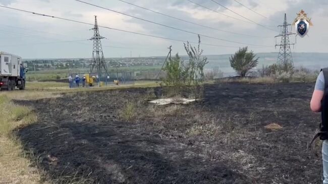 Следователи на месте взрыва газа в подземном трубопроводе вблизи Саратова