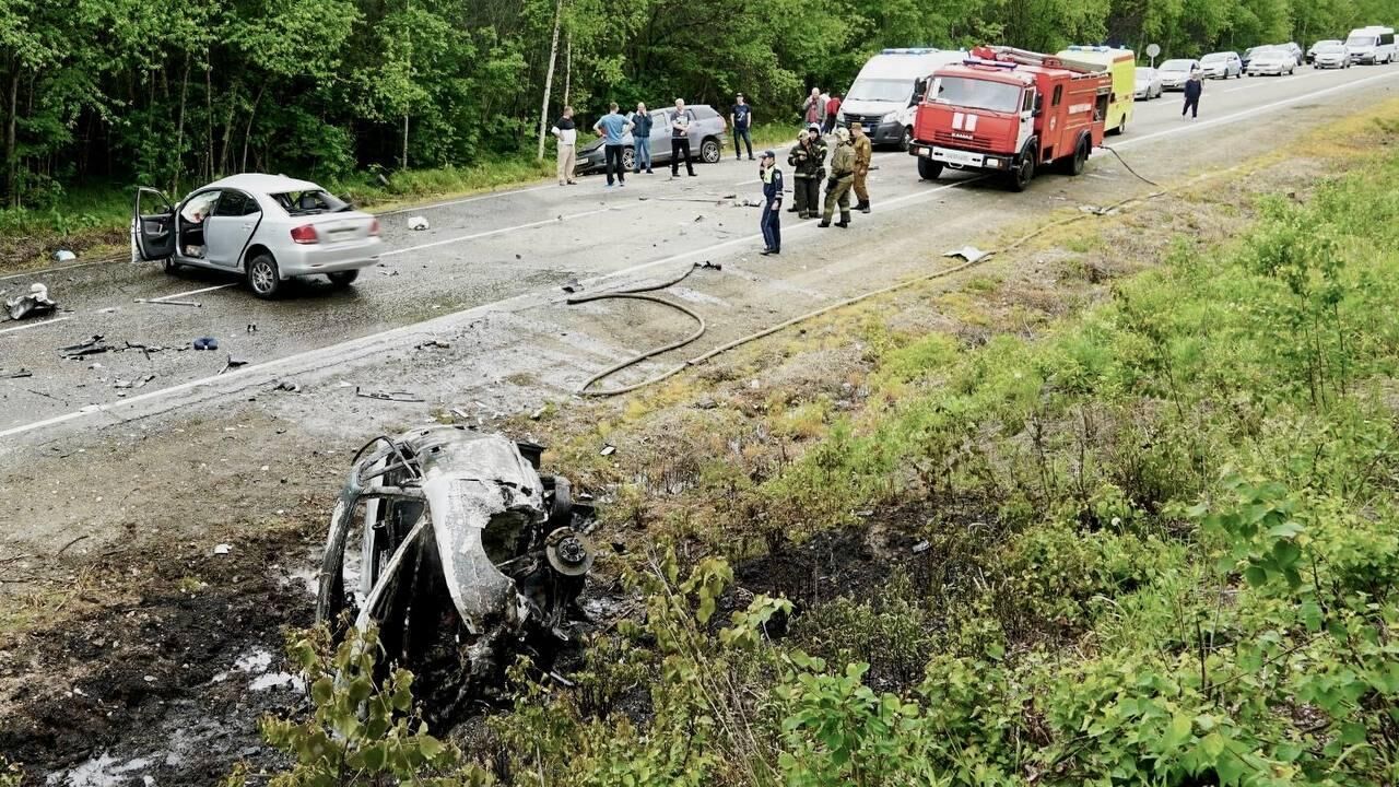 В Хабаровском крае три человека погибли в ДТП с двумя иномарками - РИА  Новости, 16.06.2024