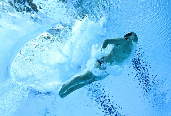 Сайрус Д Амико Монтес (Аргентина) в предварительных соревнованиях по прыжкам в воду с трамплина 3 метра среди мужчин на Играх БРИКС в Казани