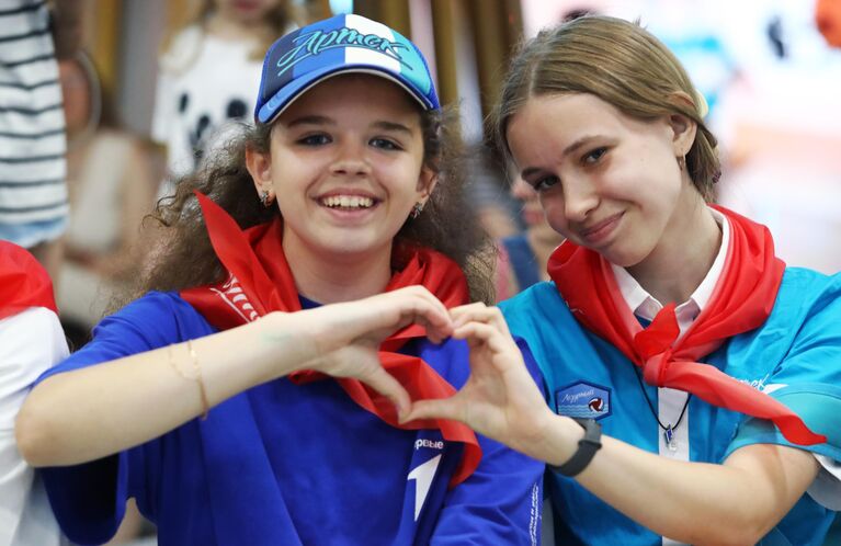 Выставка Россия. День рождения Международного детского центра Артек