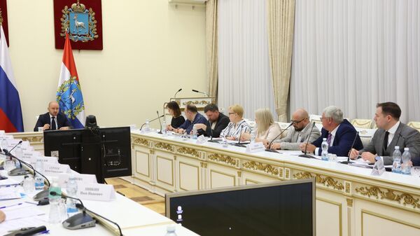 Врио губернатора Самарской области Вячеслав Федорищев проводит совещание. Архивное фото