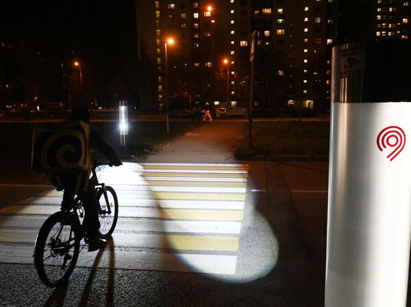 Новый тип подсветки пешеходного перехода установили в Москве