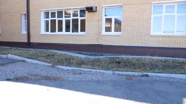 Провал грунта у здания Гурульбинской средней школы в Бурятии
