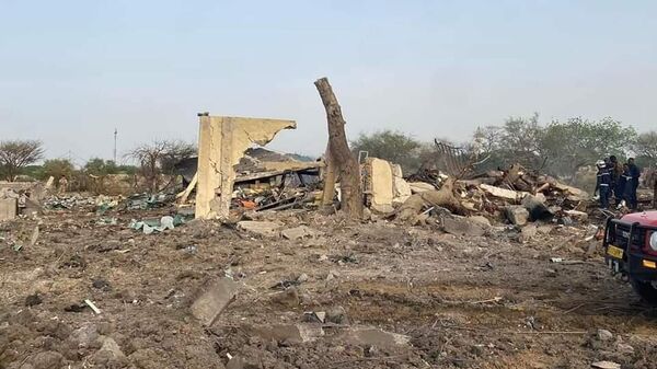 Последствия пожара и взрывов на крупнейшем складе боеприпасов в столице Чада Нджамене
