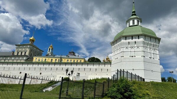 Паломникам Троице-Сергиевой Лавры показали AR-приложение о монастыре