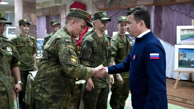 Губернатор Московской области Андрей Воробьев встретился с героями гвардейской Кантемировской дивизии