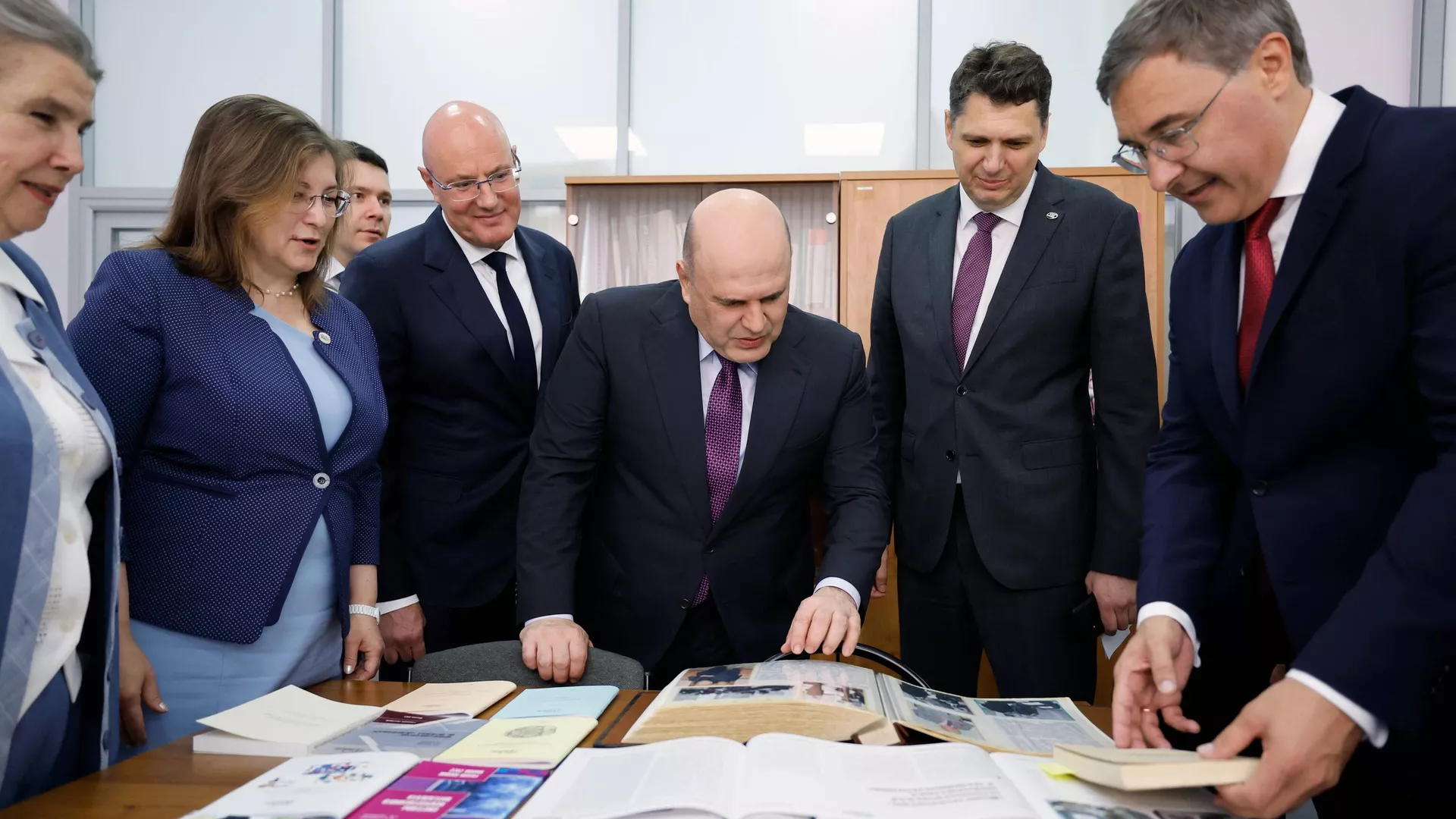 Председатель правительства РФ Михаил Мишустин во время посещения МГТУ СТАНКИН - РИА Новости, 1920, 21.06.2024