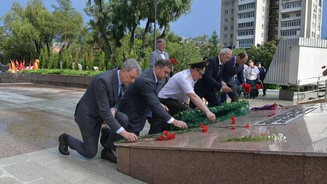 Глава Омской области Виталий Хоценко принял участие в патриотической акции А завтра была война!