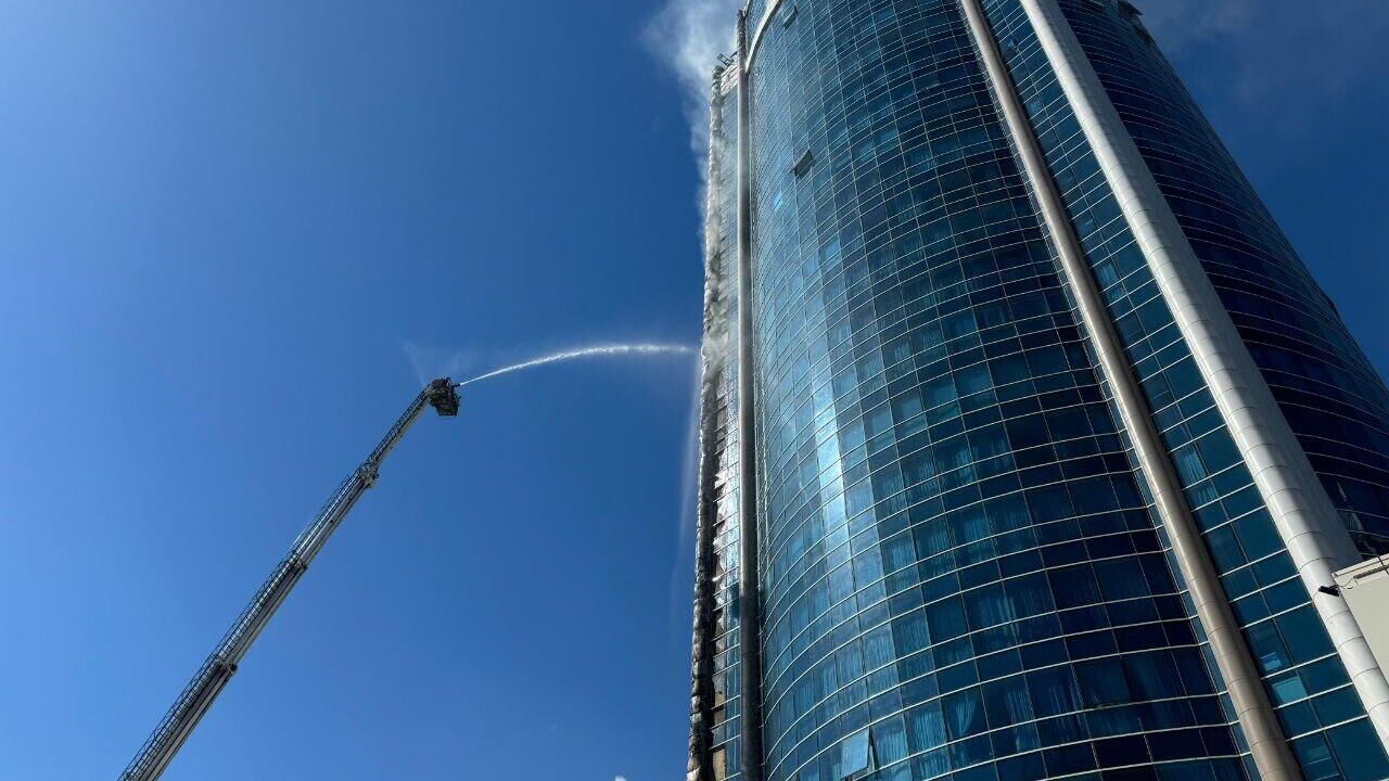 Более 90 спасателей ликвидировали пожар в жилом комплексе в Астане - РИА  Новости, 22.06.2024